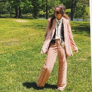 Nasty Gal crushed velvet pants suit 🤍